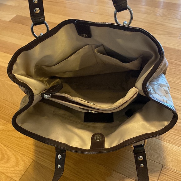 Vintage Coach Pen Signature Satin North/South
Tote/Shoulder Bag - Picture 4 of 4